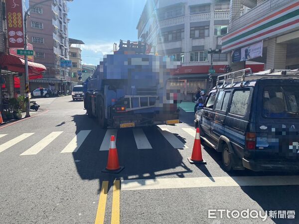 ▲屏東市香揚路與瑞光路口交通事故。（圖／記者陳崑福翻攝）