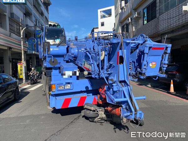 ▲屏東市香揚路與瑞光路口交通事故。（圖／記者陳崑福翻攝）