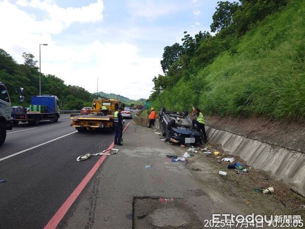 ▲▼國3南下中寮段發生車禍。（圖／記者許宥孺翻攝）