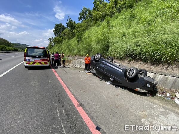 ▲▼國3南下中寮段車禍。（圖／記者吳世龍翻攝）
