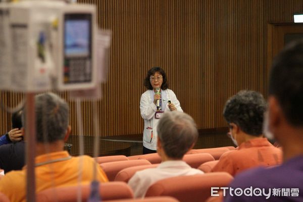 ▲營養師陳淑珠指出，糖尿病患者只要掌握含醣食物與份量概念，就能放心享受夏日冰品而不讓血糖失控。（圖／門諾醫院提供，下同）