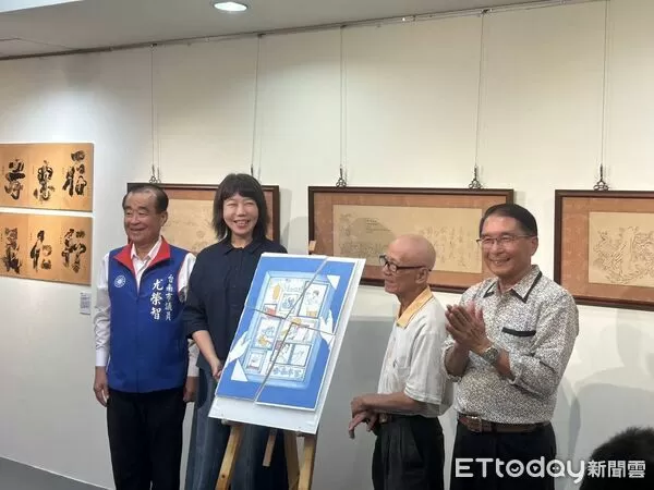 ▲《線之所向》玻璃畫特展於新營文化中心雅藝館登場，展出台南在地藝師珍貴創作與手稿。（記者林東良翻攝，下同）