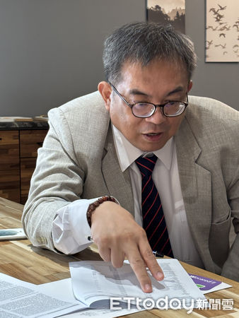 ▲研究數據顯示，呈現抗發炎飲食對死亡率的影響。（圖／記者游瓊華翻攝）