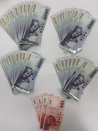 ▲彰化田中警方逮捕車手。（圖／警方提供）