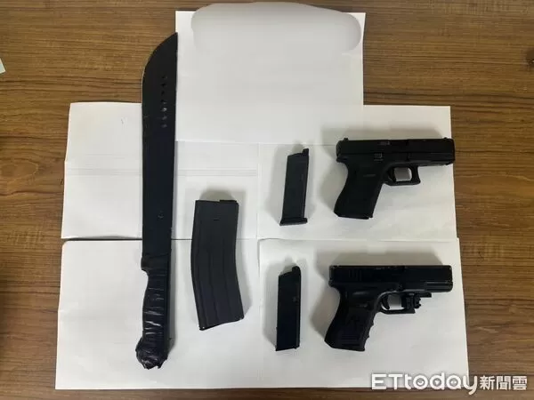 ▲▼ 男子持槍闖廢棄大樓，警方攻堅逮人曝光身分，他辯是要找生存遊戲場地。（圖／記者邱中岳翻攝）