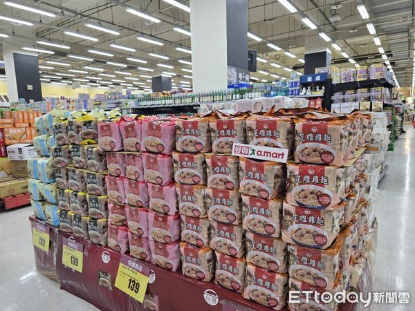 ▲▼颱風天搶菜。（圖／業者提供）
