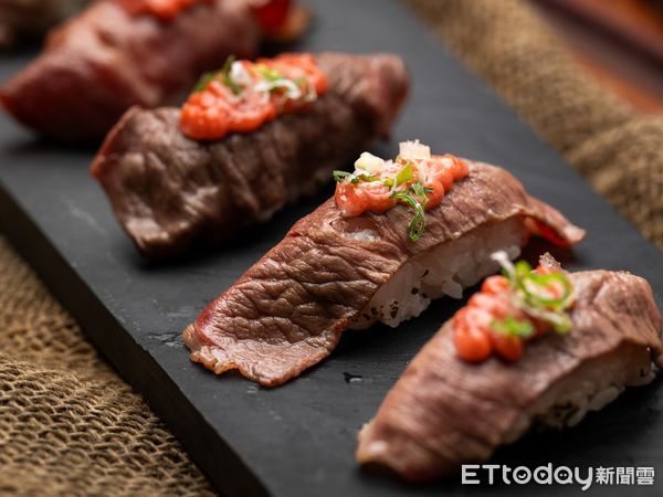 ▲漢來海港「炙燒梅醬菲瑞握壽司」。（圖／漢來美食提供）