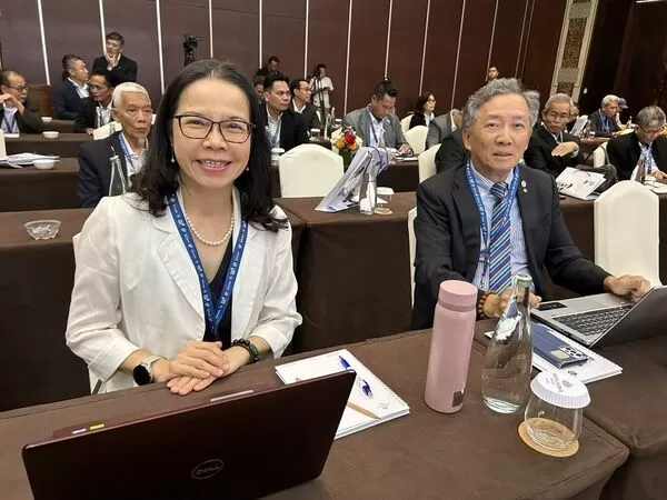 ▲左起楊瑞如與翁堯賢去年在7月在峇里島的FIATA亞太地區會議上合影。（圖／楊瑞如提供）