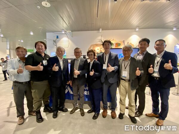 ▲台南市政府攜手中央舉辦智慧應用發表會，由國產無人機啟動活動，象徵AI啟航。（記者林東良翻攝，下同）