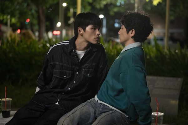 ▲《拜六禮拜》孫淑媚與連晨翔，兩人將在跨年夜擦槍走火。（圖／公視台語台、華視提供）