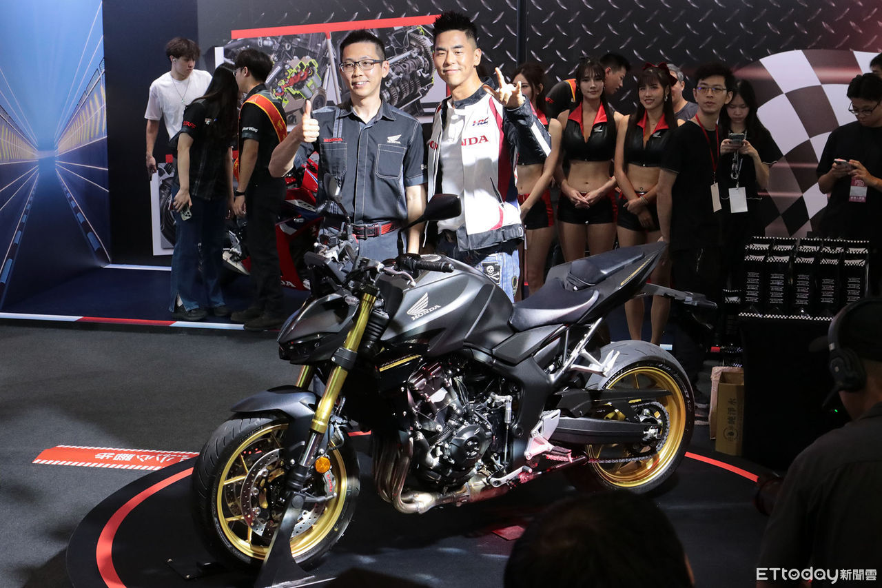 ▲重機展／Honda新大黃蜂亮相「柯有倫站台相挺」！25年新車同步現身。（圖／記者張慶輝攝）