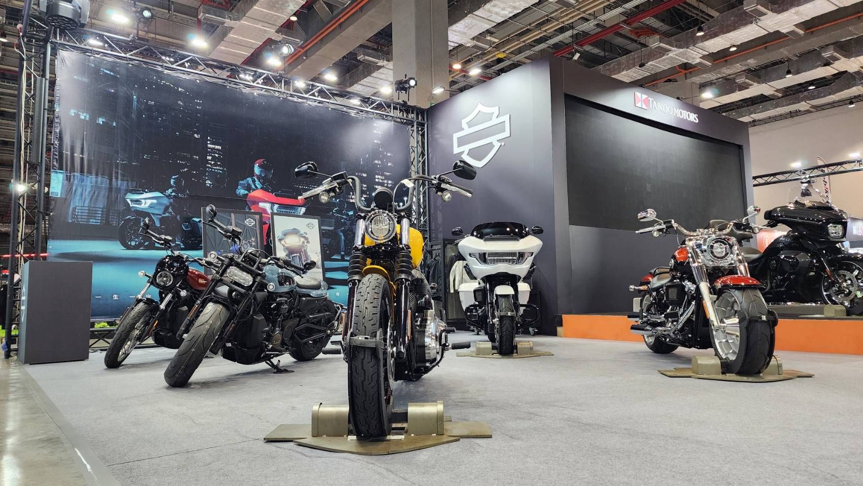 ▲2025重機展／太古、哈雷、偉士牌、Royal Enfield。（圖／翻攝自Vespa、哈雷）