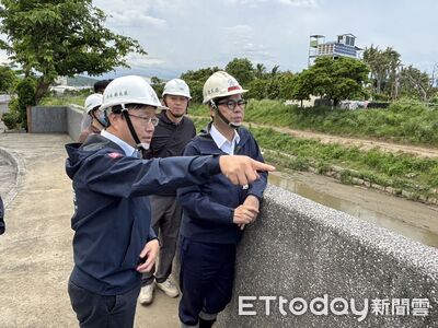 丹娜絲逼近!陳其邁勘查大樹光電場防汛 督導仁武排水清淤作業