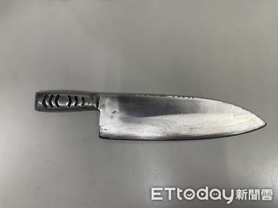 他不爽共享音響播音樂被插隊　亮刀嗆聲：下次遇到你就死定