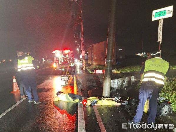 ▲苗栗縣苑裡鎮苗140昨夜發生機車自撞事故，媽媽傷重不治、9歲兒昏迷急救中。（圖／記者楊永盛翻攝）