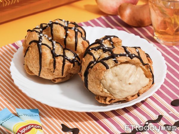▲▼beard papa’s x 立頓聯手推出「立頓水蜜桃冰茶泡芙」，還有抹茶歐蕾泡芙、珍珠糖耶克。（圖／beard papa’s提供）