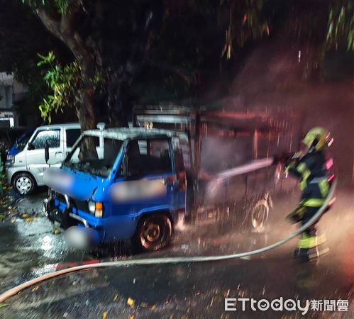 ▲▼楠梓火燒車             。（圖／記者吳世龍翻攝）