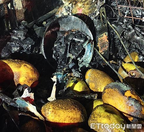 ▲▼楠梓火燒車             。（圖／記者吳世龍翻攝）