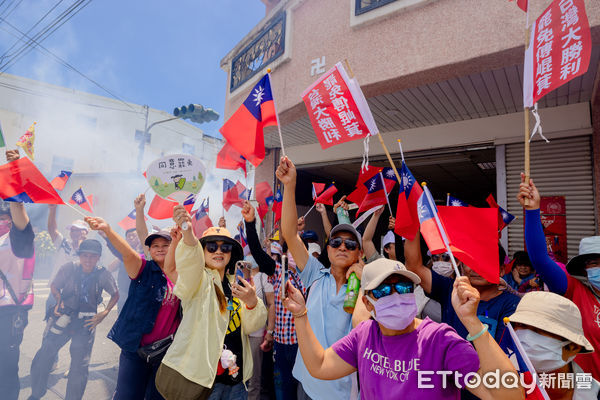 ▲▼花蓮議會議長張峻現身挺罷團護台大遶境。（圖／反共護台聯盟提供）