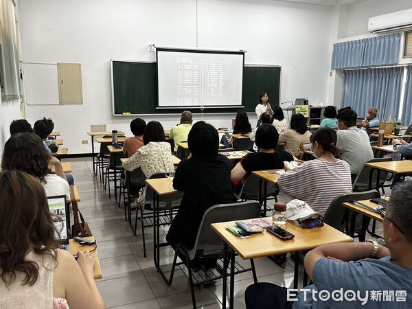 ▲台南勞工局長王鑫基，持續推動知性課程，打造溪北地區藝文學習的新據點。（圖／記者林東良翻攝，下同）