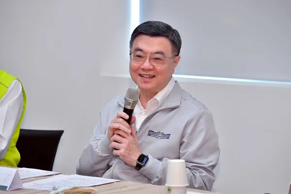 ▲▼行政院長卓榮泰視察斗南鎮農會精米工場公糧儲備情形。（圖／行政院提供）