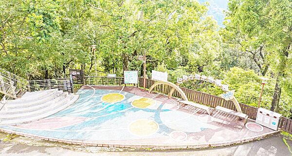 ▲桃園市風管處今天公告，針對丹娜絲颱風來襲，明起包括拉拉山巴陵古道生態園區等景點將預警性休園。（圖／翻攝自桃園觀光導覽網）