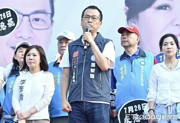 ▲藍委羅智強質問罷團，是否護航監院亂編預算到北海道考察。（資料照／記者李毓康攝）