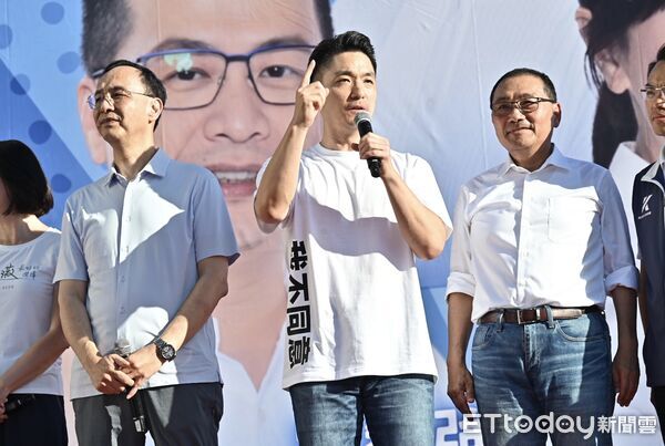 ▲▼國民黨台北市黨部7/5反惡罷大型宣講活動,台北市長蔣萬安、新北市長侯友宜、黨主席朱立倫同台宣講  。（圖／記者李毓康攝）