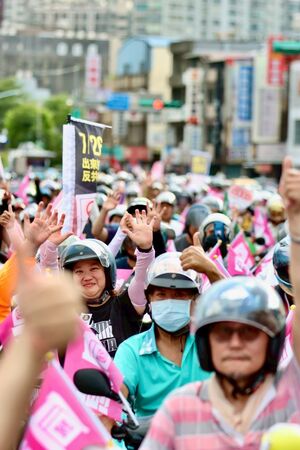 ▲▼「同意罷免大車隊」桃園首發登場 王義川領軍車掃，呼籲7/26投下同意票。（圖／王義川辦公室提供）