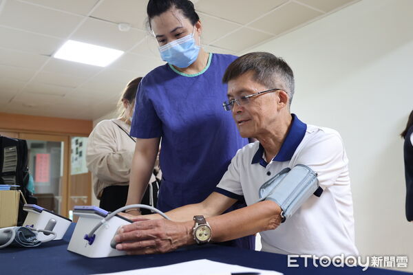 ▲▼心臟內科陳威佐醫師分享如何預防心房顫動。（圖／慈濟醫學中心提供，下同）