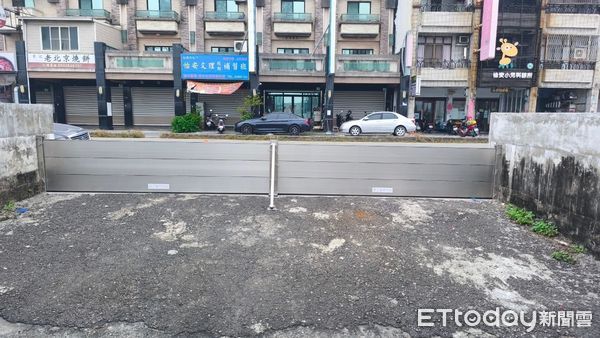 ▲台電台南區處工程人員備妥昇空車與抽水、防水設備，進行颱風前防災整備。（記者林東良翻攝，下同）