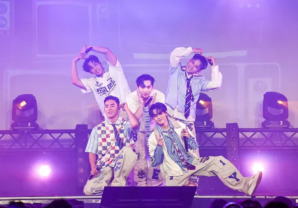 ▲▼ AcQUA源少年合體開唱。（圖／寬宏藝術提供）