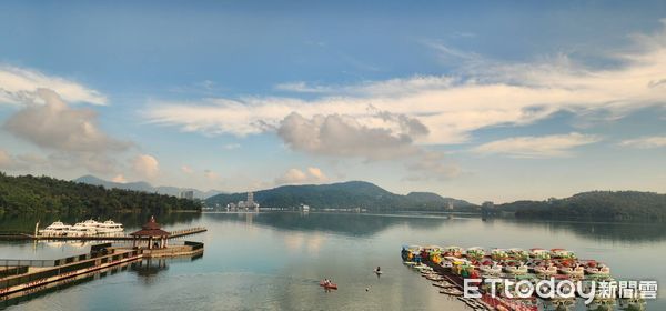 ▲亞覓餐廳自7月起推出日月潭地區罕見的「乾式熟成牛排」。（圖／記者游瓊華攝）