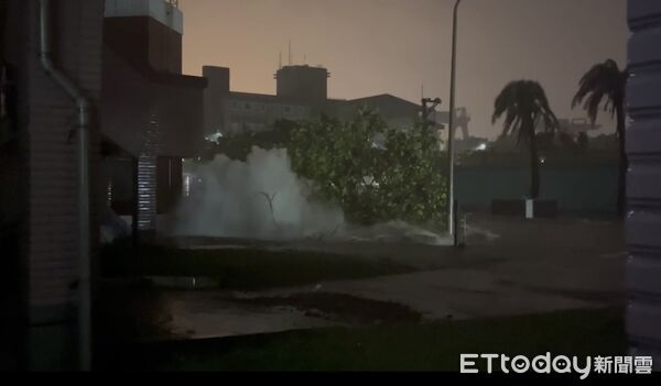 ▲▼丹娜絲雨彈強灌！旗津污水廠「大爆管」。（圖／記者賴文萱翻攝）