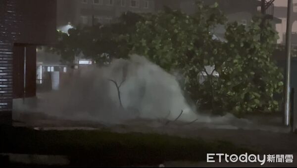 ▲▼丹娜絲雨彈強灌！旗津污水廠「大爆管」。（圖／記者賴文萱翻攝）