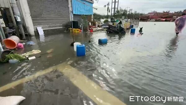 ▲▼       南鯤鯓代天府牌樓      。（圖／記者林東良翻攝）
