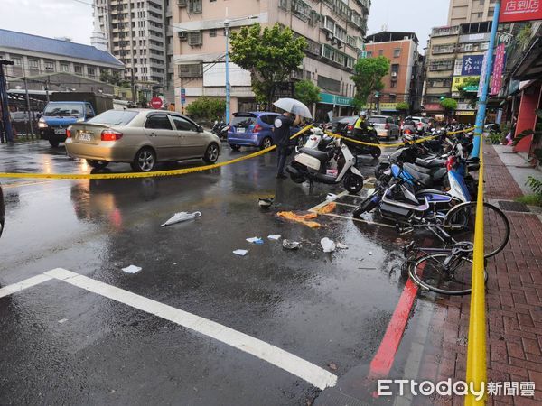 ▲土城2女騎車外出遭追砍，現場畫面曝光。（圖／民眾提供）