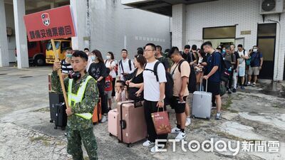 快訊／可以回台灣了！5000旅客困金門　首批班機18:50起航
