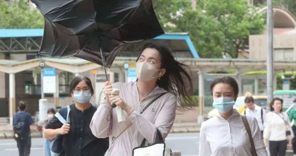 第4號颱風「丹娜絲」已在7日上午11時30分解除陸警。（圖／報系資料照）