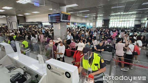 ▲▼        金門飛機     。（圖／記者林名揚翻攝）