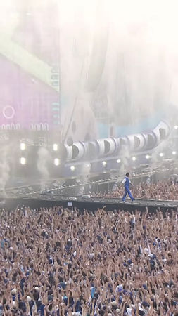 ▲▼歌迷無奈：不想被水噴濕！　PSY演唱會破例開放「超特殊區域」韓網笑了。（圖／翻攝自PSY IG）