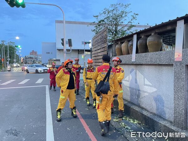 ▲▼  高雄市長陳其邁即刻動員協助、11縣市同心助風災後復原 。（圖／嘉義市政府提供）