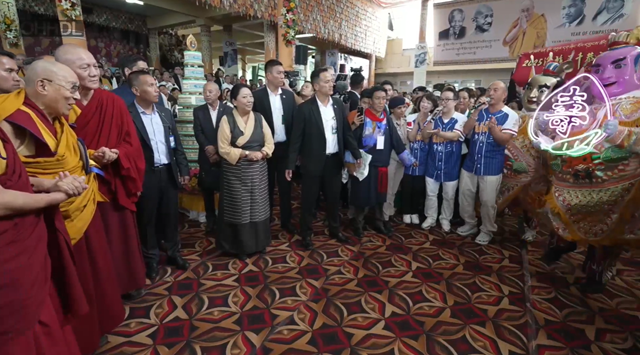 ▲▼達賴喇嘛90歲大壽戴「Team Taiwan」帽。（圖／翻攝臉書རྒྱལ་བ་རིན་པོ་ཆེ།）