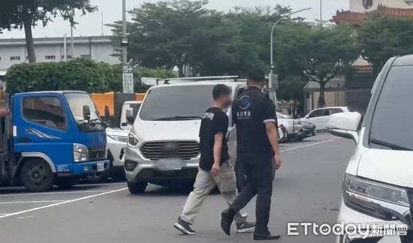 ▲土城家暴男殺妻、小姨子，檢方今相驗姊妹遺體，妹妹老公現身。（圖／記者陳以昇攝）