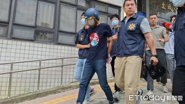 ▲謝男殺害妻子、小姨子，被移送新北檢。（圖／記者陸運陞攝，下同）