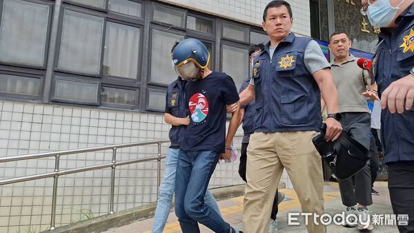 ▲謝男殺害妻子、小姨子，被移送新北檢。（圖／記者陸運陞攝，下同）