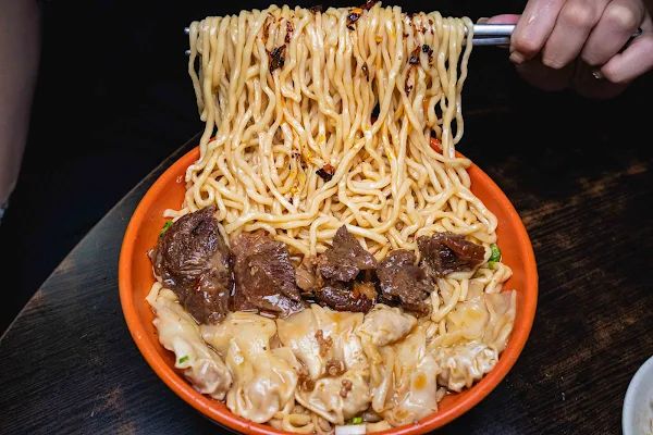 ▲▼食全牛肉麵。（圖／部落客美熊很愛吃授權提供）
