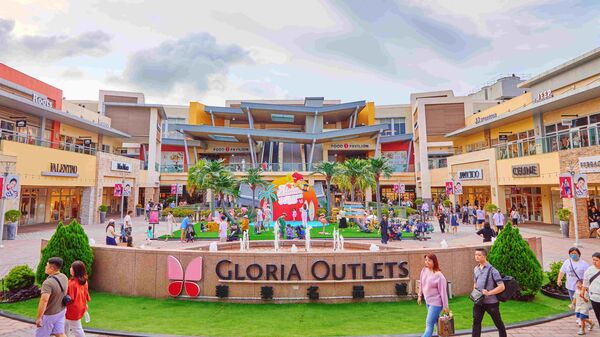 ▲華泰名品城夏日造景。（圖／業者提供）