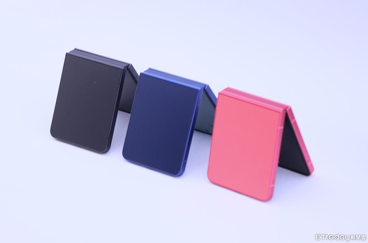 ▲▼     Flip7,Fold7,Samsung,三星,折疊機        7/9 2200後才可使用。（圖／記者蘇晟彥攝）