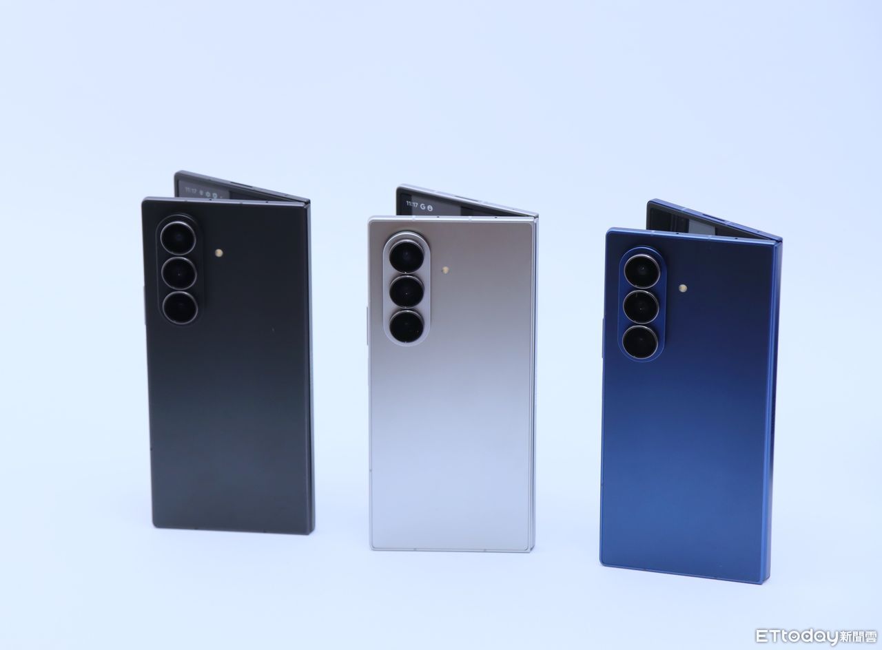 ▲▼     Flip7,Fold7,Samsung,三星,折疊機        7/9 2200後才可使用。（圖／記者蘇晟彥攝）